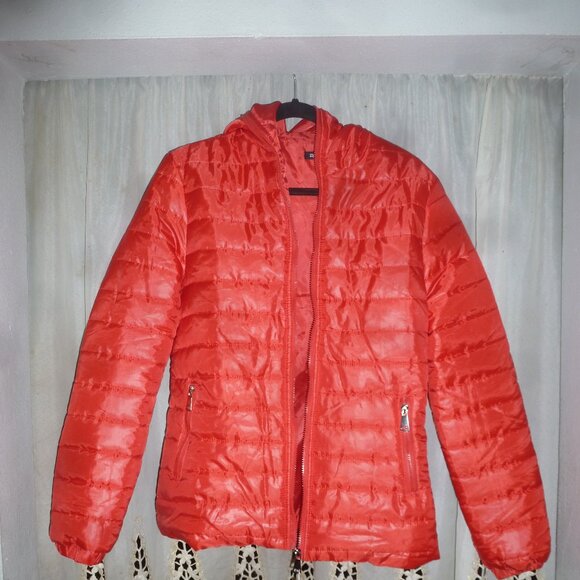 NEW! ZYFG Free Light Zippered & hooded  red puffy jacket Sz L - Picture 1 of 12
